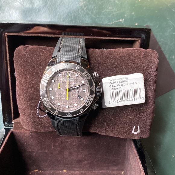 Men’s Bulova Accutron Model #65B139 Chronograph with Scuda rubber band - Picture 7 of 8